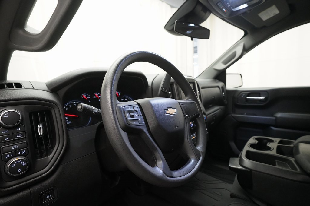 Used 2022 Chevrolet Silverado 1500 Custom image 8
