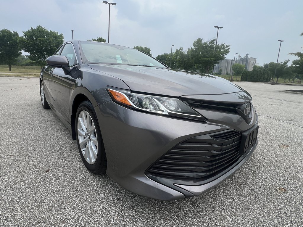 Used 2018 Toyota Camry LE FWD image 7