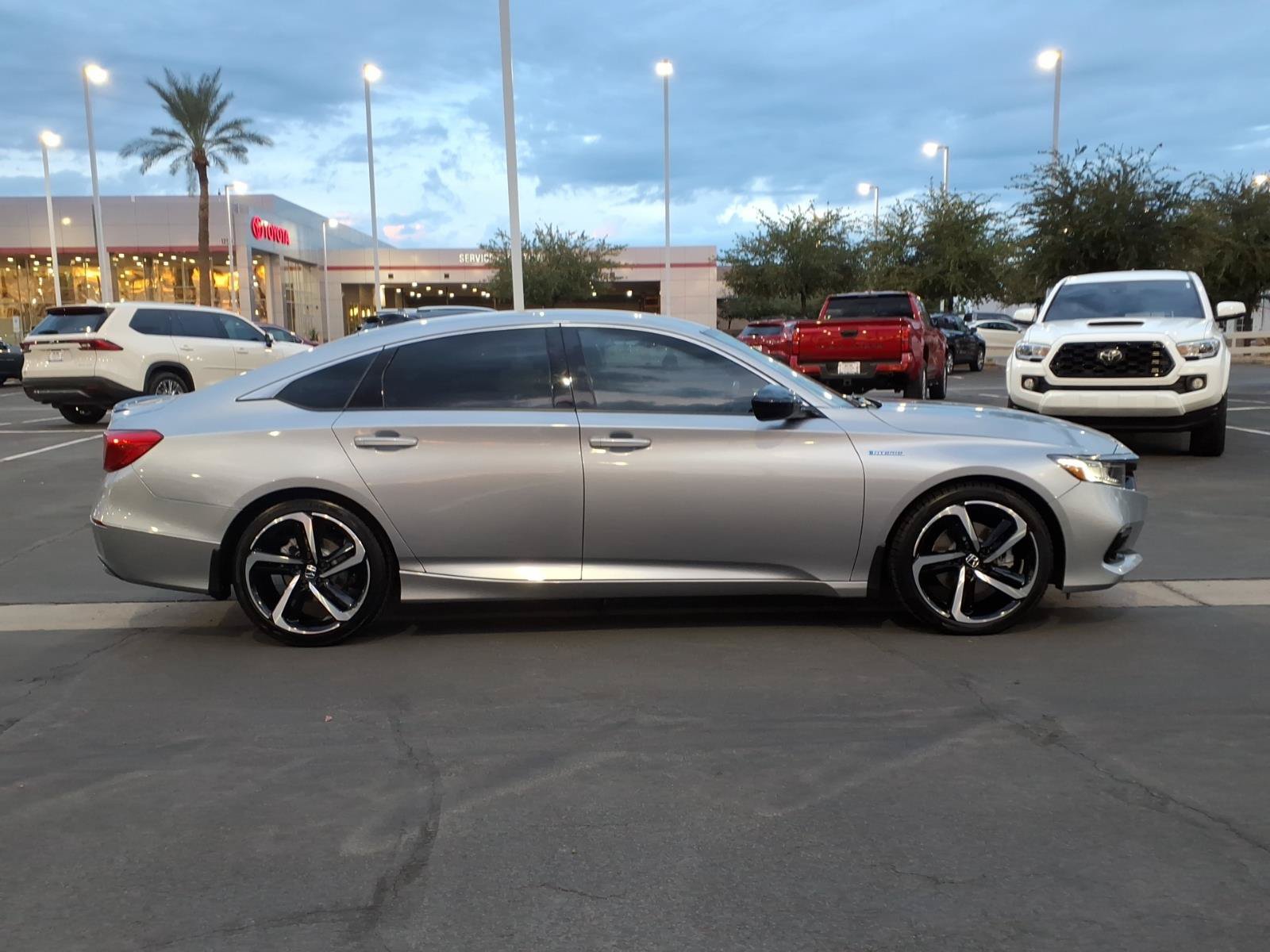 Used 2022 Honda Accord Sport image 3