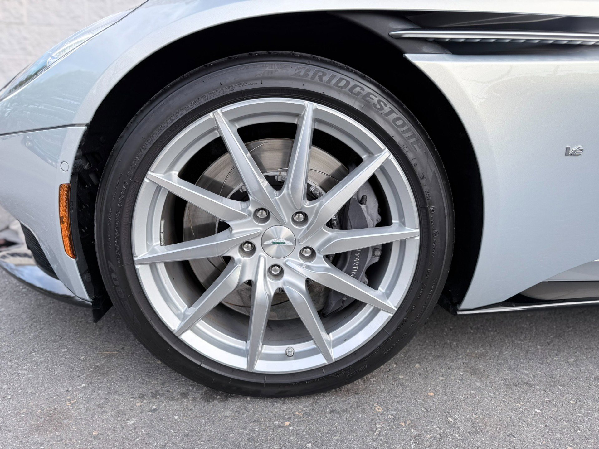 Used 2017 Aston Martin DB11 V12 image 44