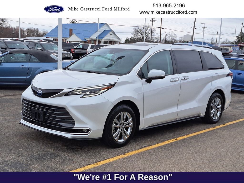 Used 2024 Toyota Sienna Platinum