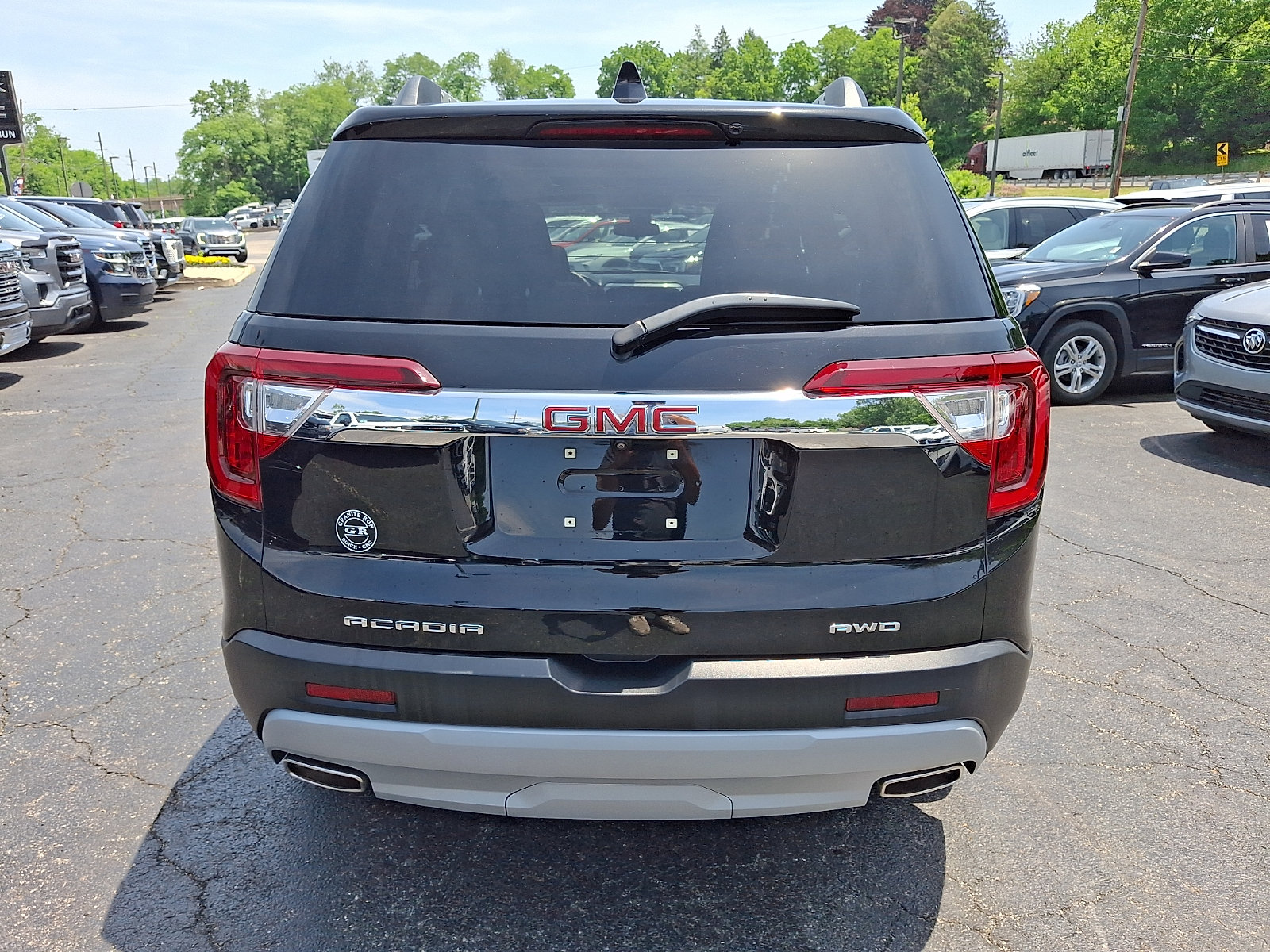 Used 2023 GMC Acadia SLE w/ Driver Convenience Package AWD/4WD image 6