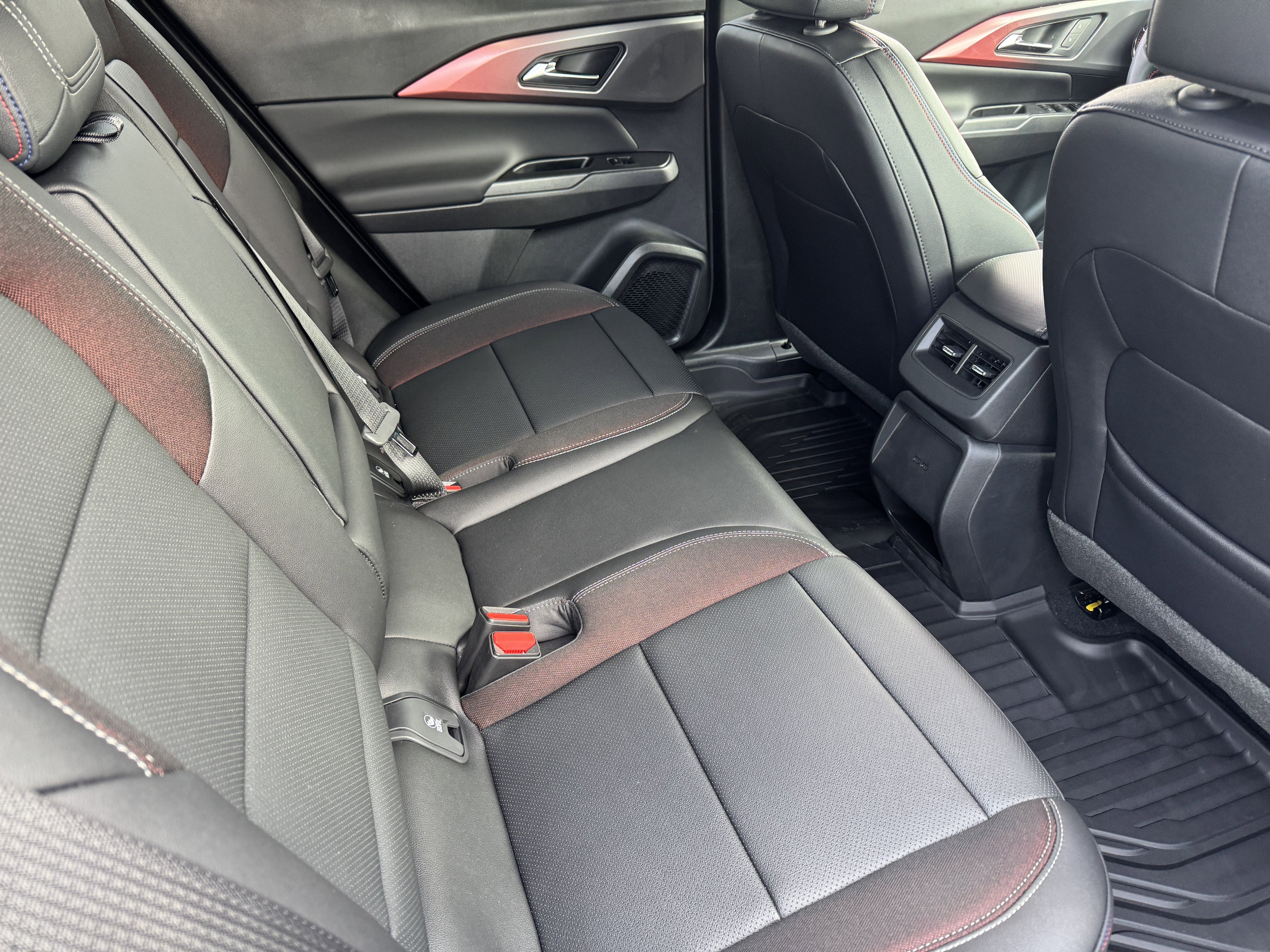 New 2026 Chevrolet Equinox EV RS image 21