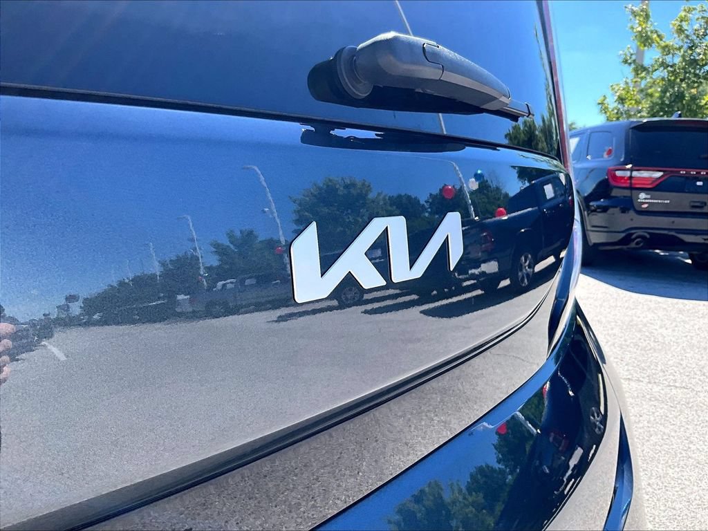Used 2023 Kia Soul LX w/ Option Group 015 FWD image 9