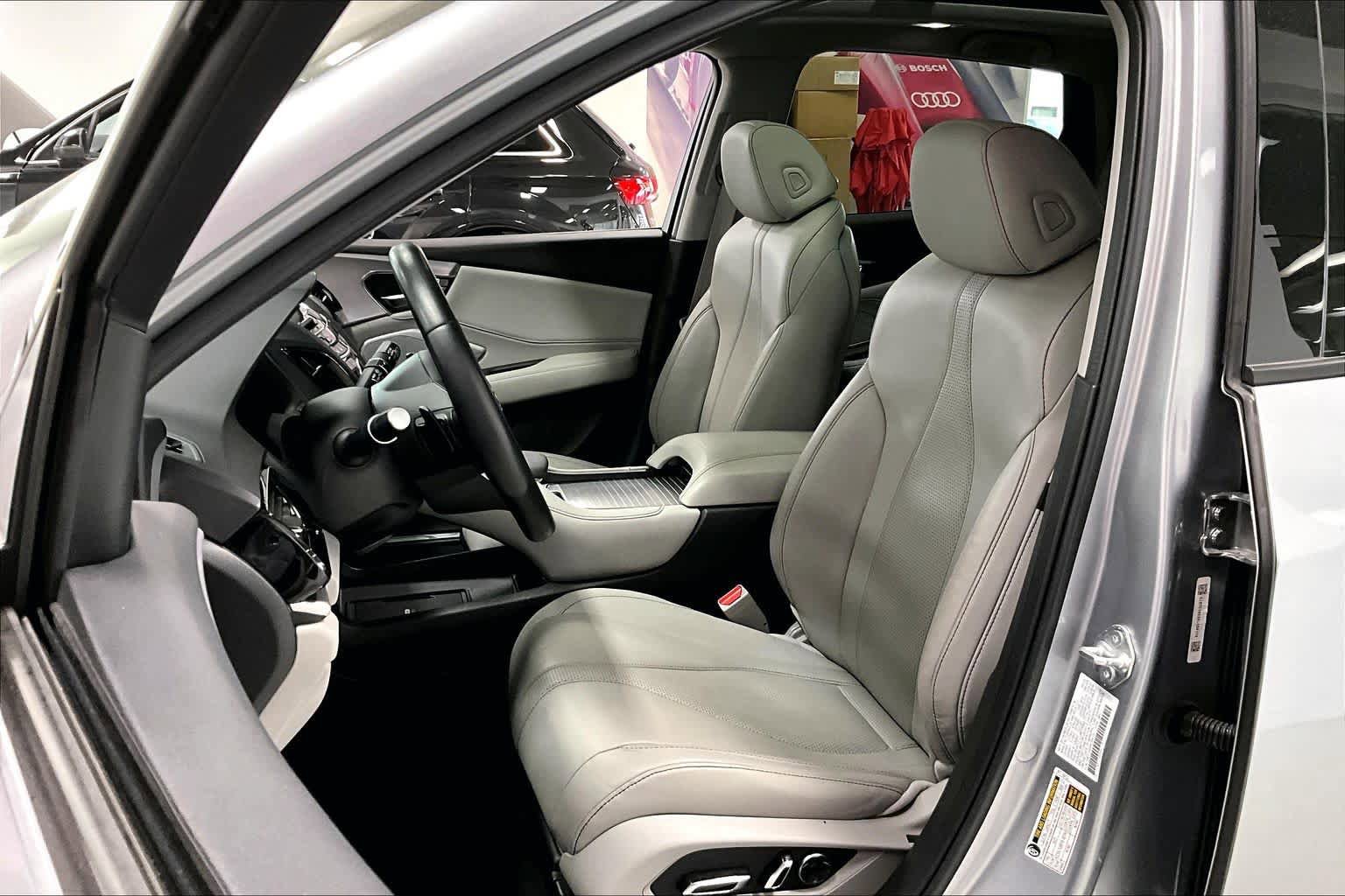 Used 2023 Acura RDX FWD w/ Technology Package image 9