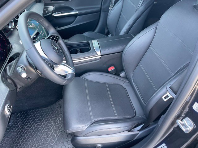 Used 2024 Mercedes-Benz C 300 4MATIC Sedan image 11