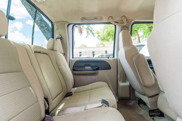 Used 2005 Ford F350 Lariat RWD image 36