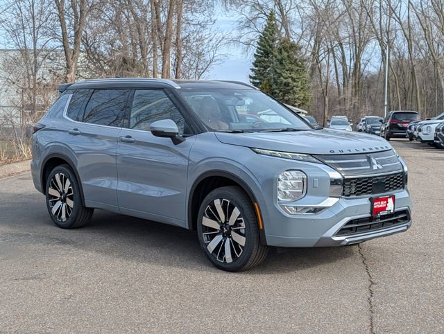 New 2026 Mitsubishi Outlander SEL image 1