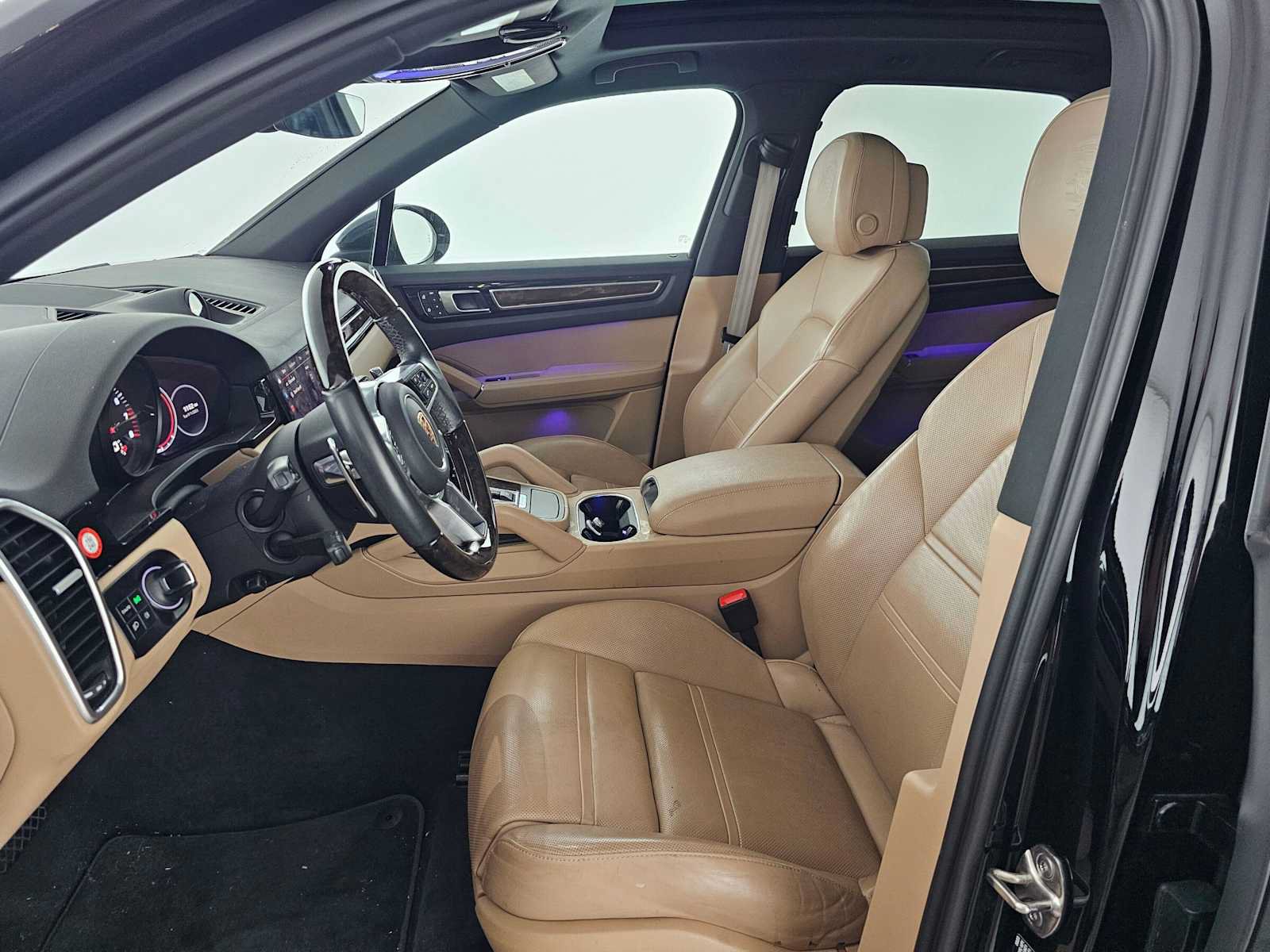 Used 2023 Porsche Cayenne Platinum Edition AWD/4WD image 20