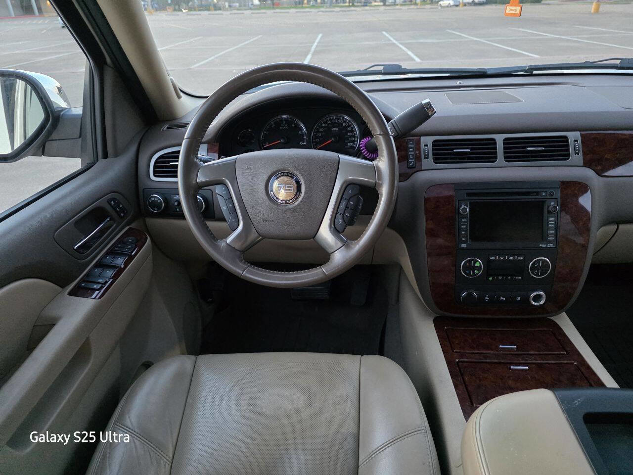 Used 2010 Chevrolet Suburban LTZ AWD/4WD image 29