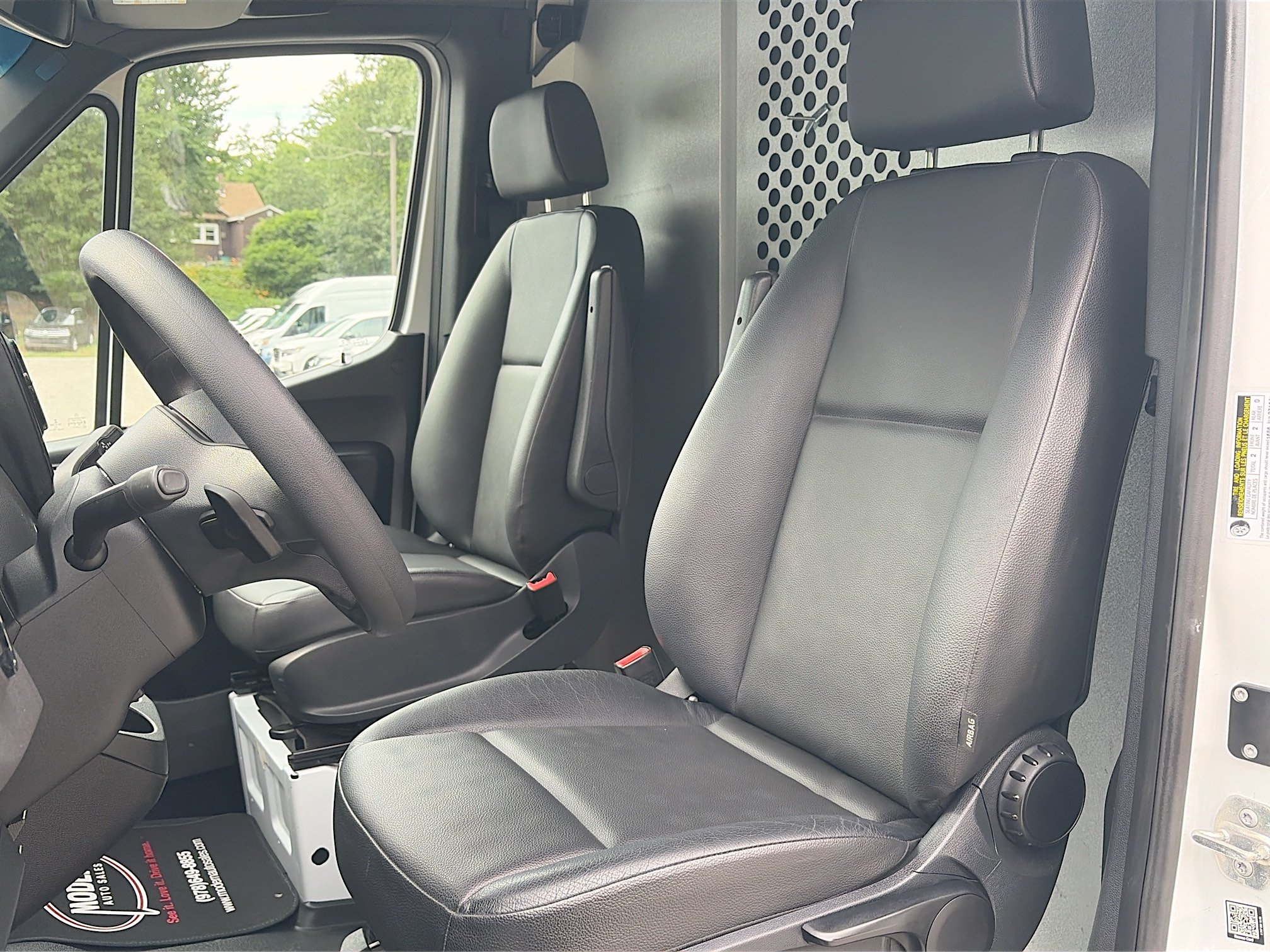 Used 2022 Mercedes-Benz Sprinter 1500 image 17