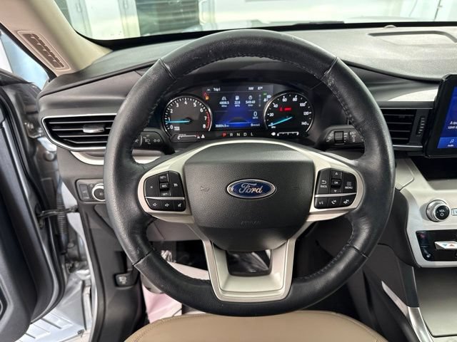 Used 2022 Ford Explorer XLT w/ Equipment Group 202A AWD/4WD image 29