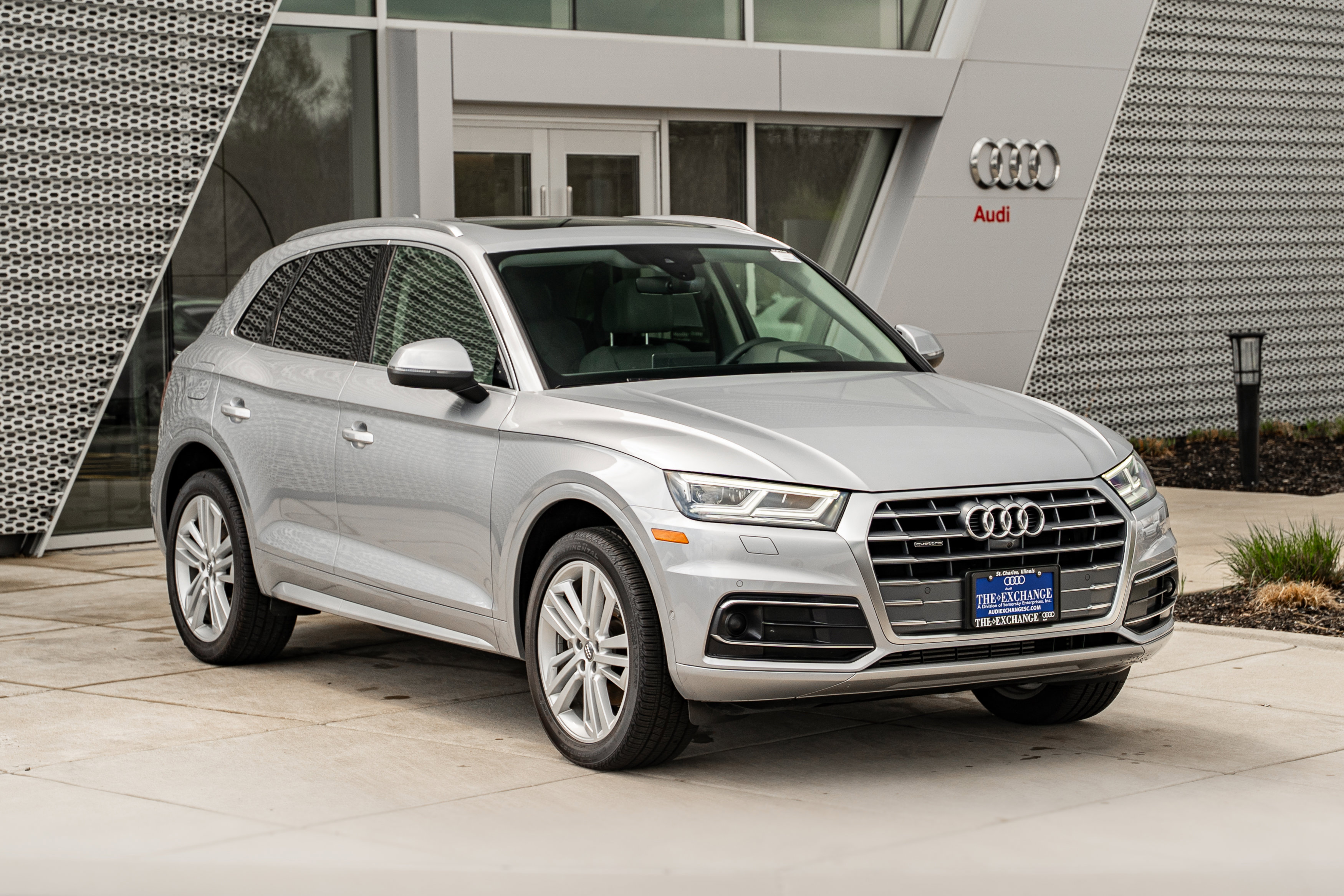 Used 2019 Audi Q5 Prestige AWD/4WD image 2