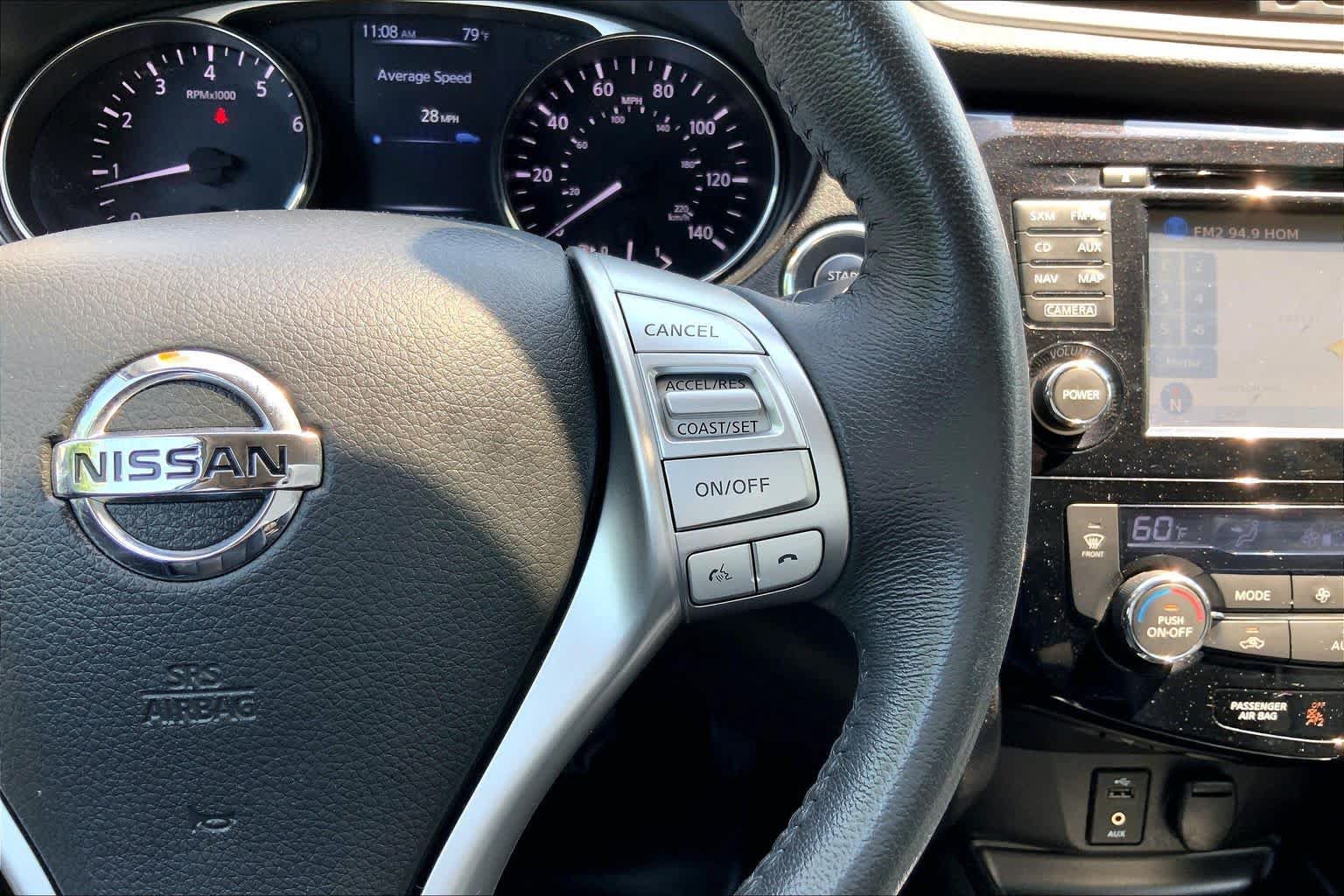 Used 2015 Nissan Rogue SL AWD/4WD image 25