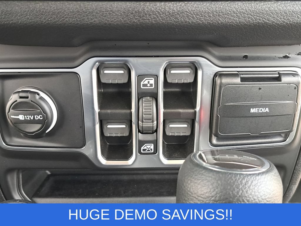 New 2026 Jeep Gladiator Sport AWD/4WD image 28