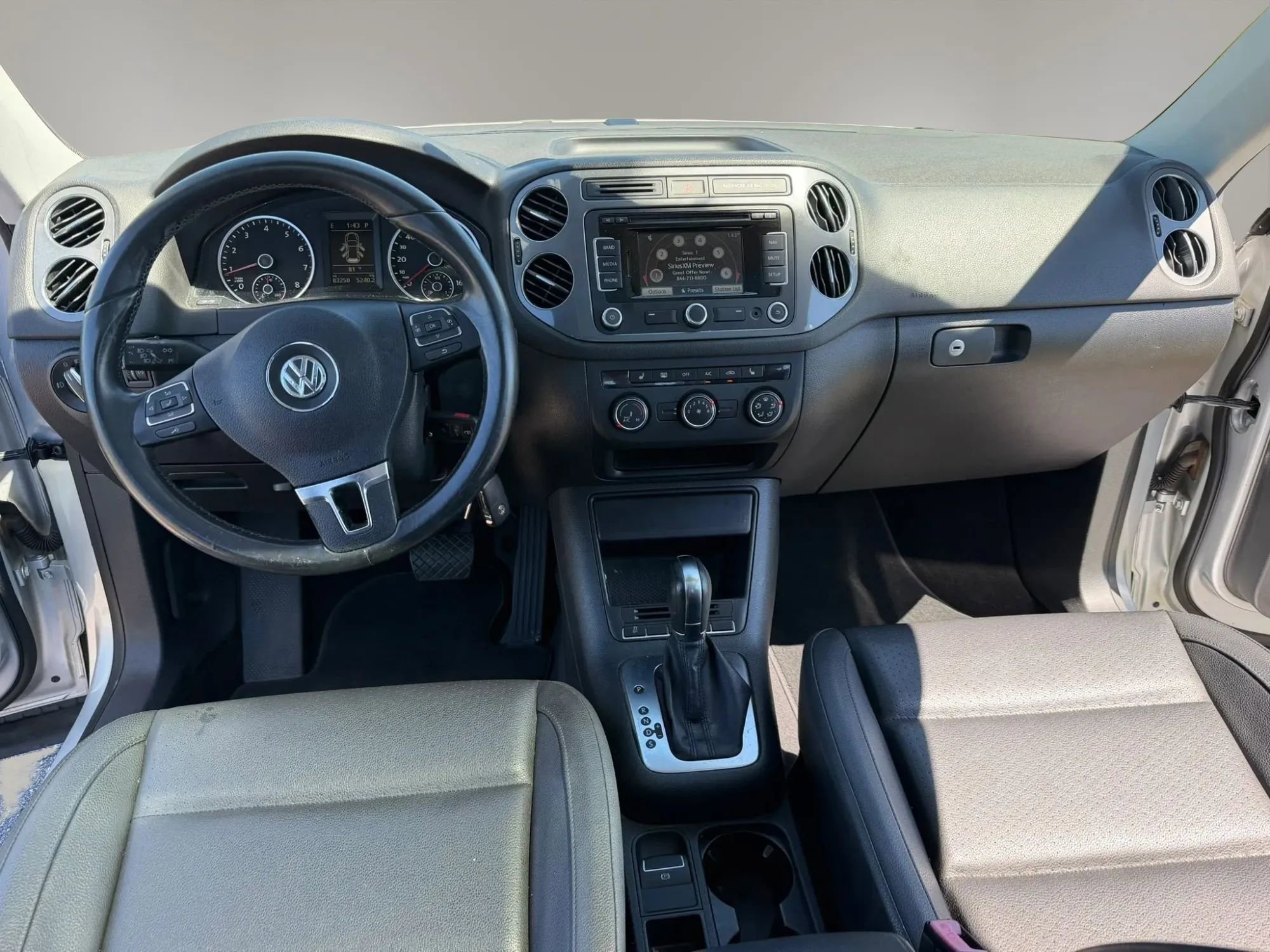Used 2013 Volkswagen Tiguan SE FWD image 11
