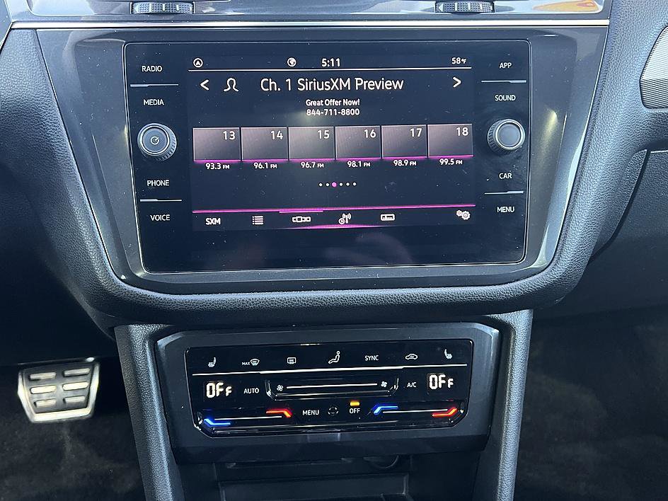 Used 2022 Volkswagen Tiguan SE R-Line image 25