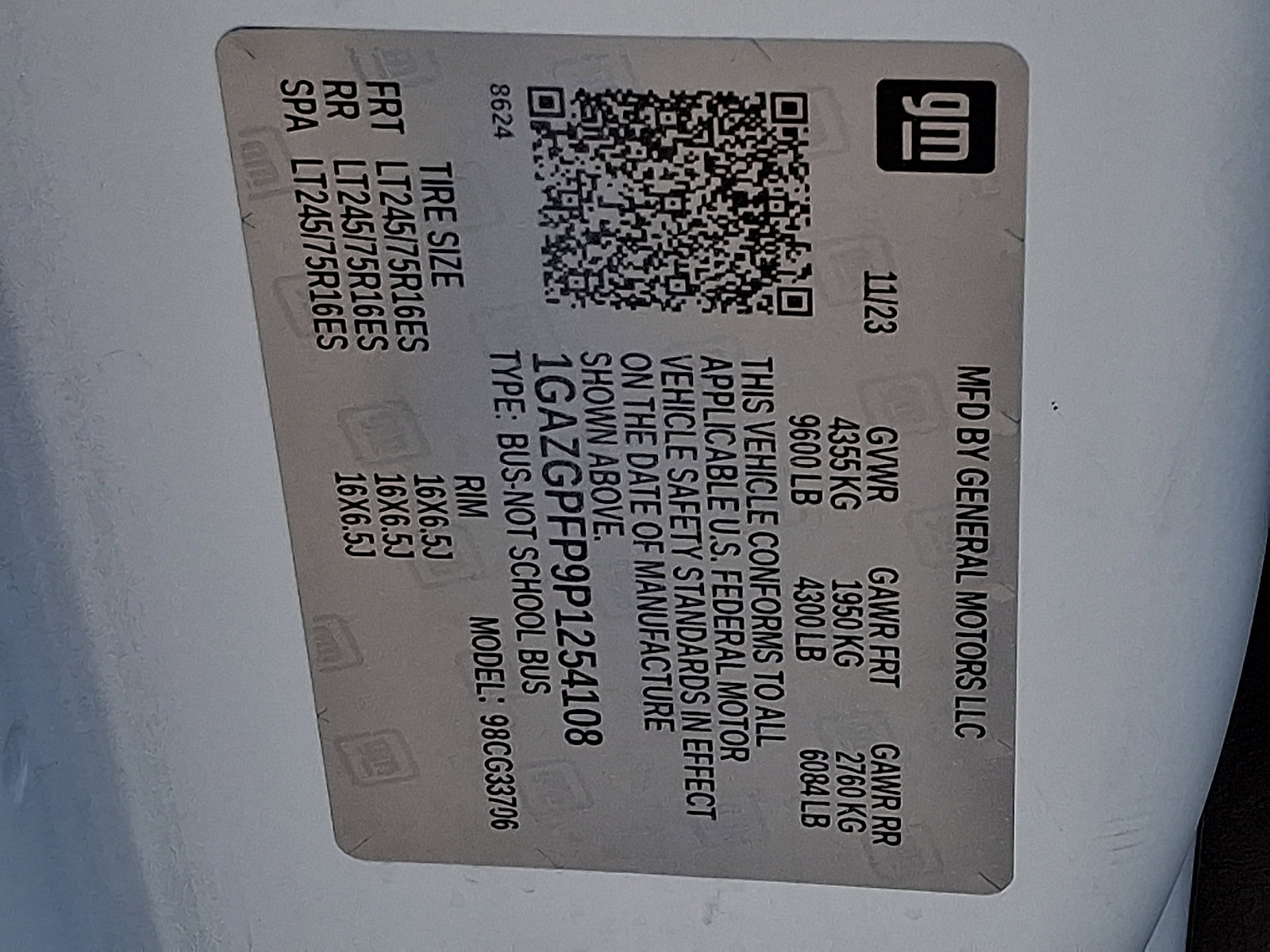 Used 2023 Chevrolet Express 3500 LT w/ LT Preferred Equipment Group image 27