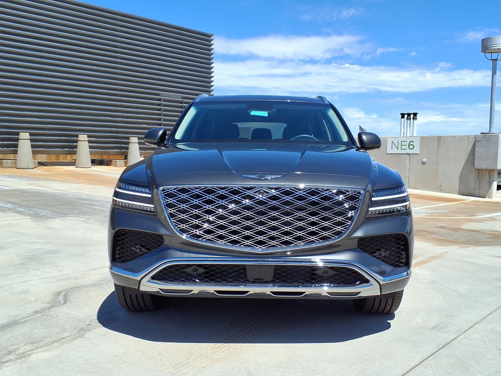 Certified 2026 Genesis GV80 2.5T Advanced AWD/4WD image 2