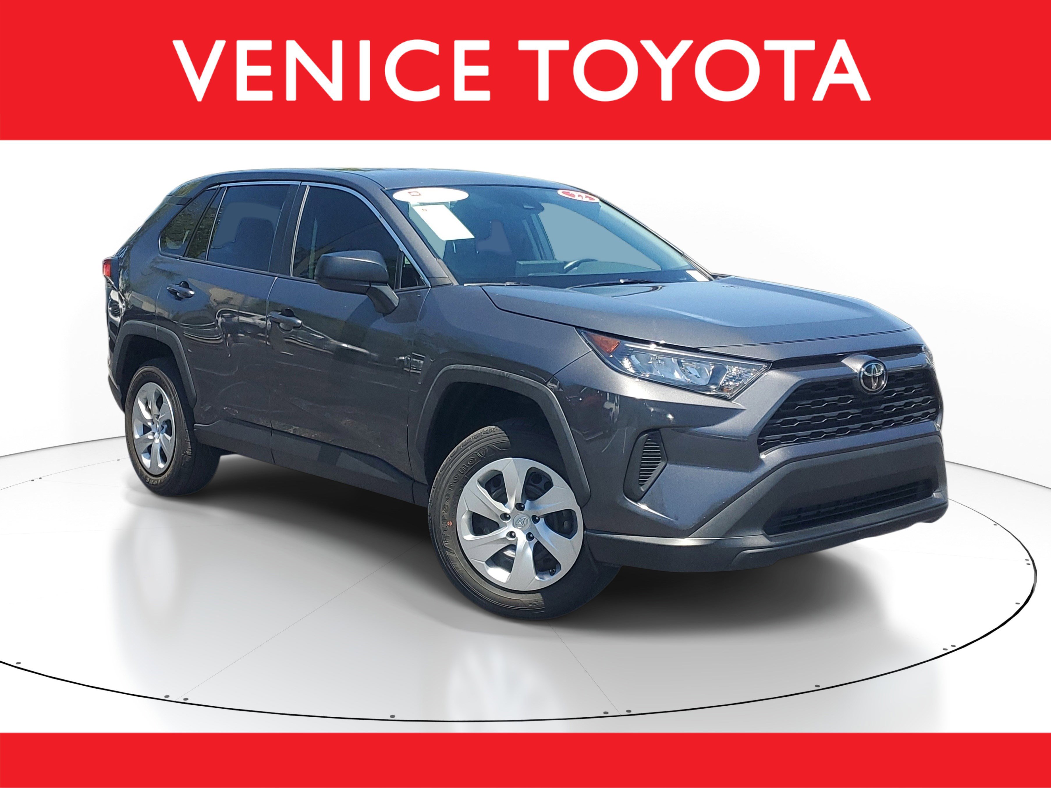 Certified 2022 Toyota RAV4 LE FWD image 1