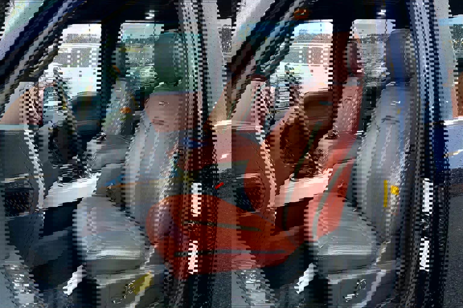 Used 2022 Ford F450 Platinum w/ FX4 Off-Road Package image 7