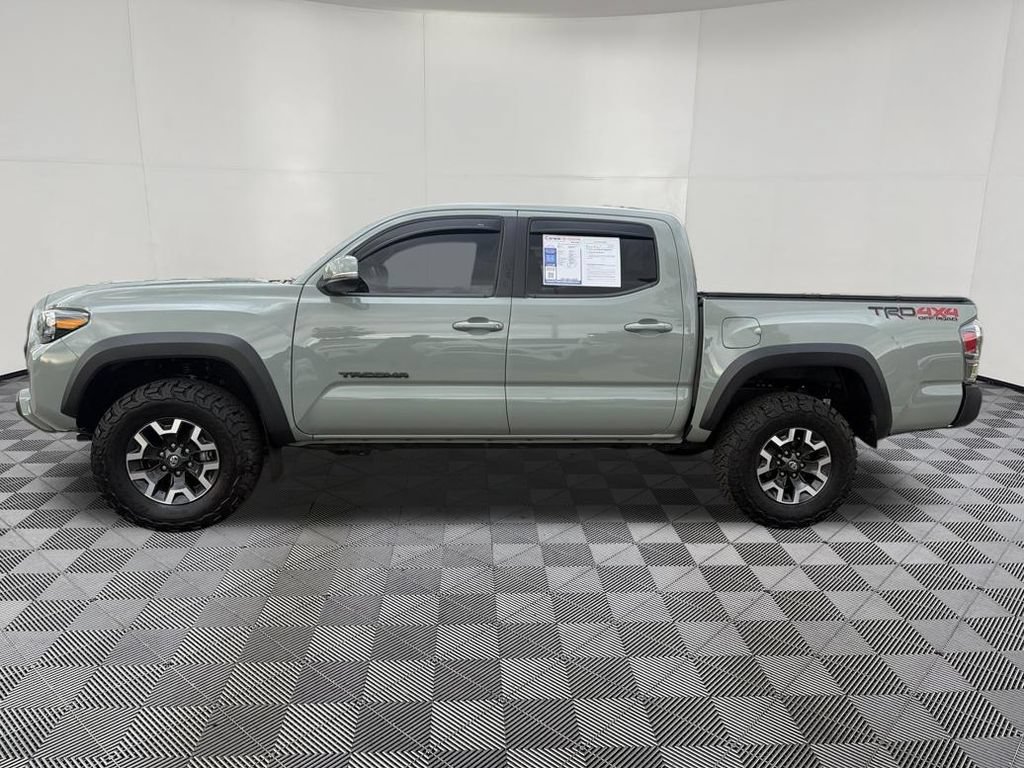 Used 2023 Toyota Tacoma TRD Off-Road AWD/4WD image 4