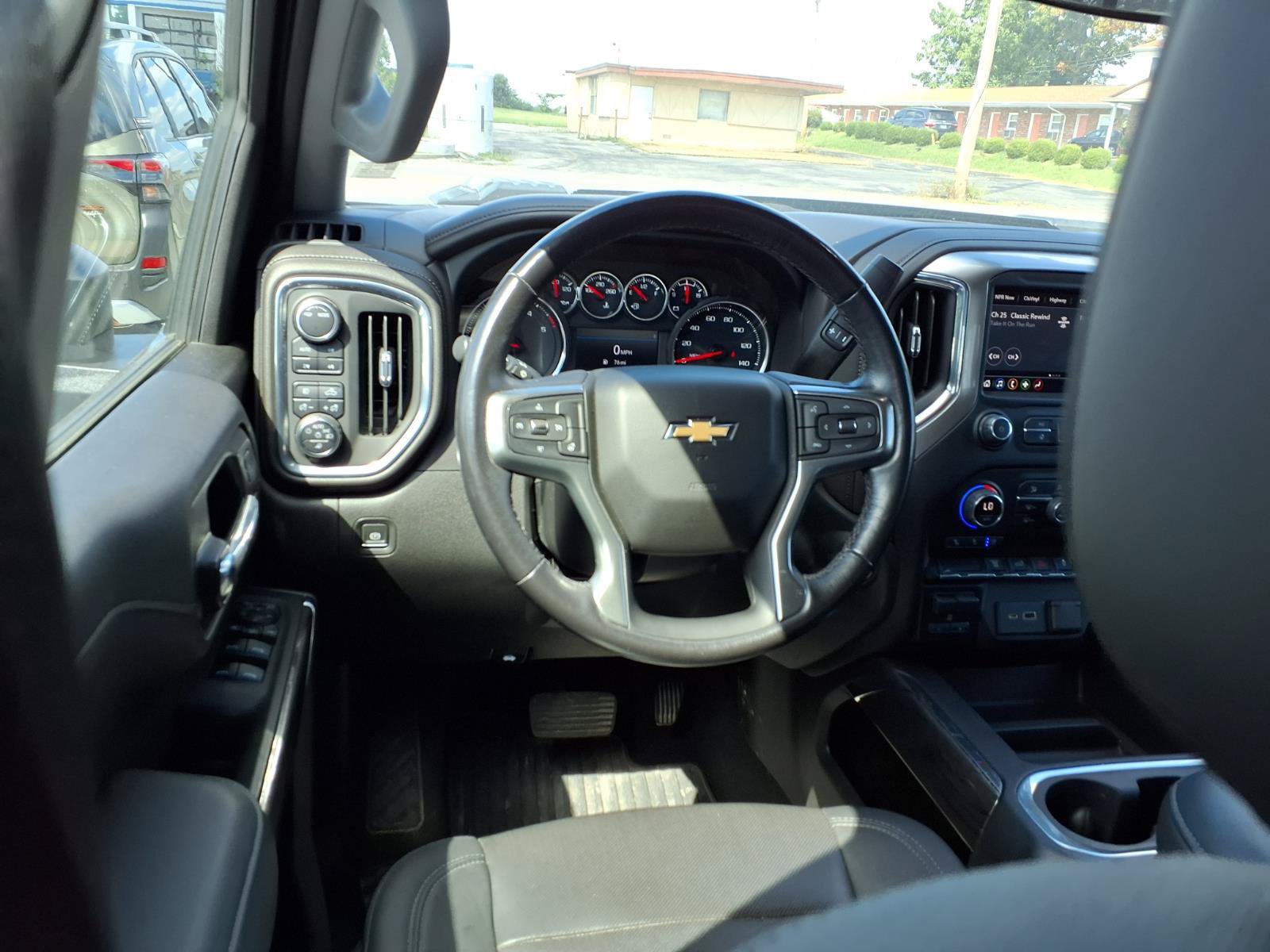 Used 2022 Chevrolet Silverado 2500 LTZ w/ LTZ Convenience Package AWD/4WD image 4