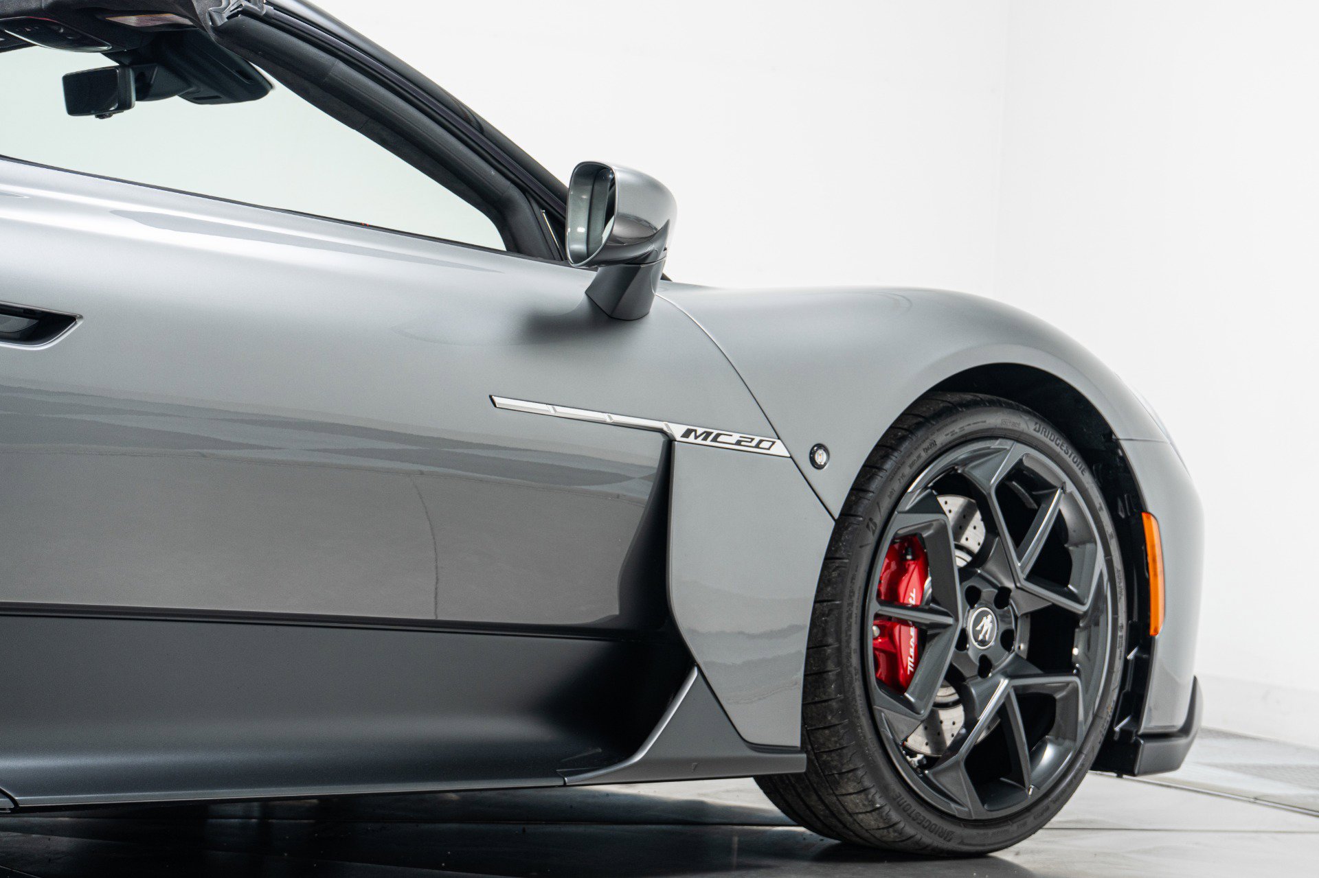 Used 2023 Maserati MC20 Cielo -351 Miles, Lightweight image 35