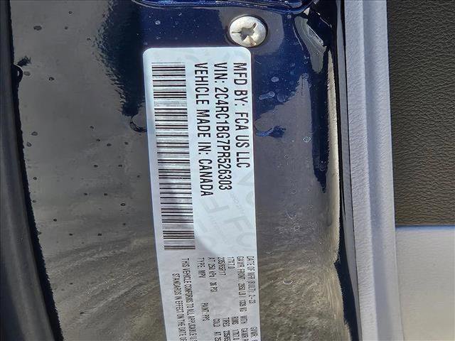 Used 2023 Chrysler Pacifica Touring-L image 20