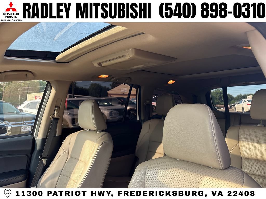 Used 2018 Honda Pilot Elite image 2