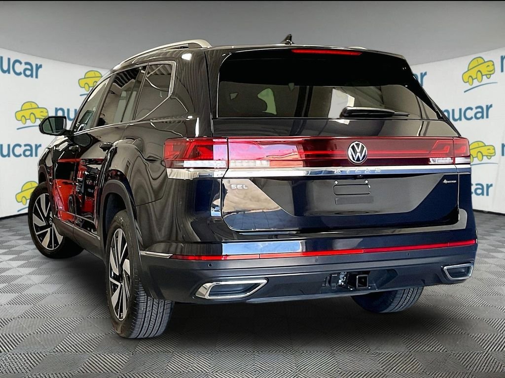 Used 2025 Volkswagen Atlas SEL AWD/4WD image 4