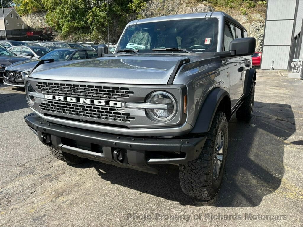 Used 2024 Ford Bronco Badlands image 8