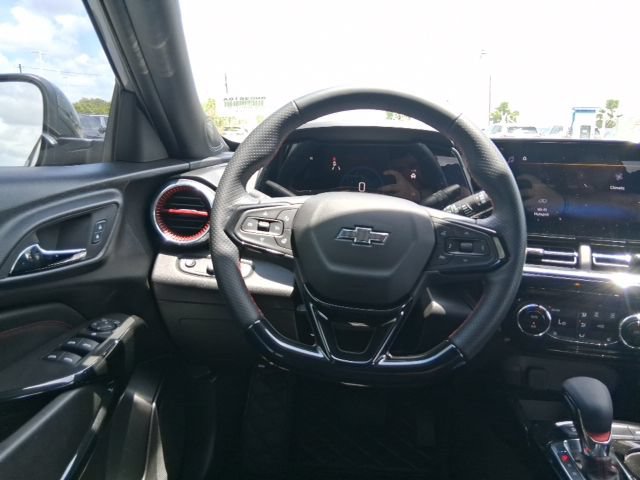 Used 2024 Chevrolet Trax RS w/ Driver Confidence Package FWD image 9