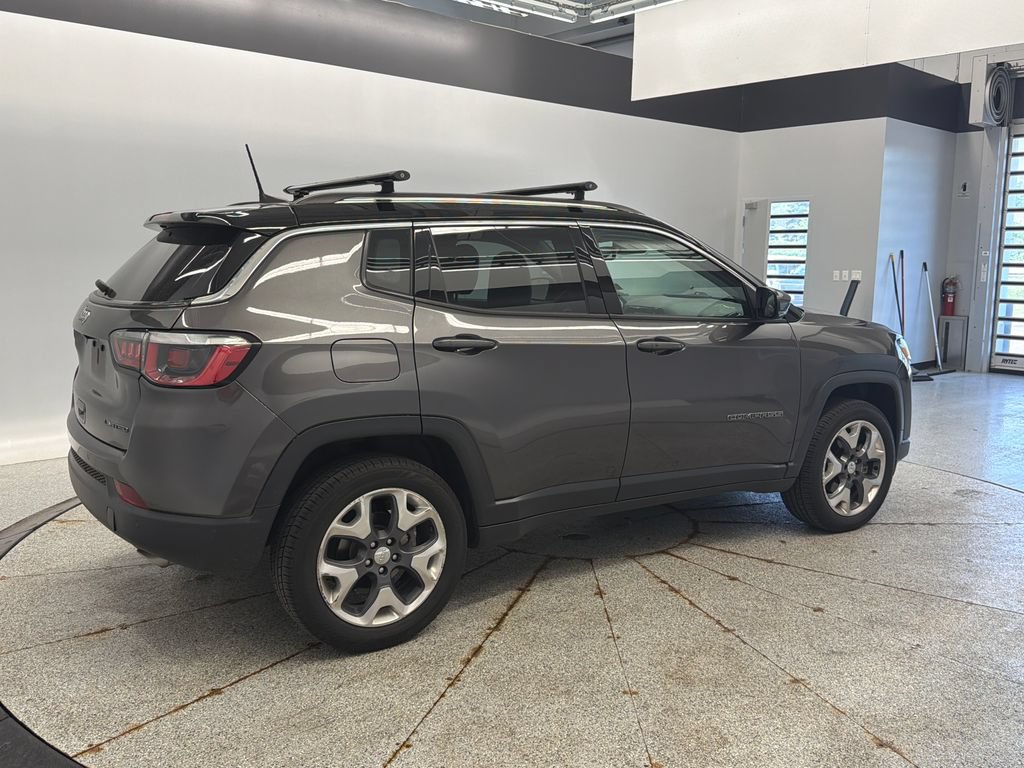 Used 2018 Jeep Compass Limited w/ Navigation Group AWD/4WD image 9