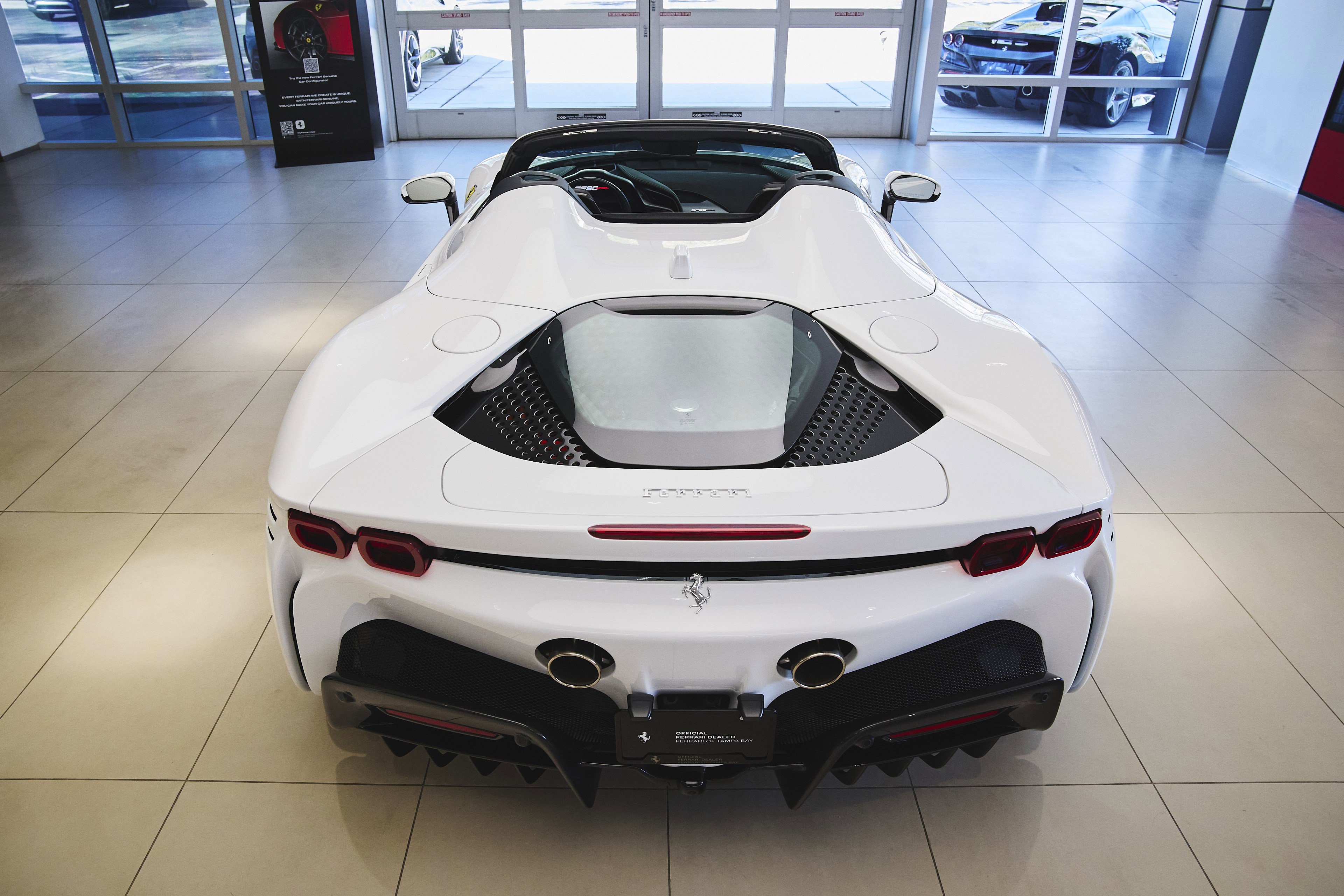 Used 2024 Ferrari SF90 Spider image 46