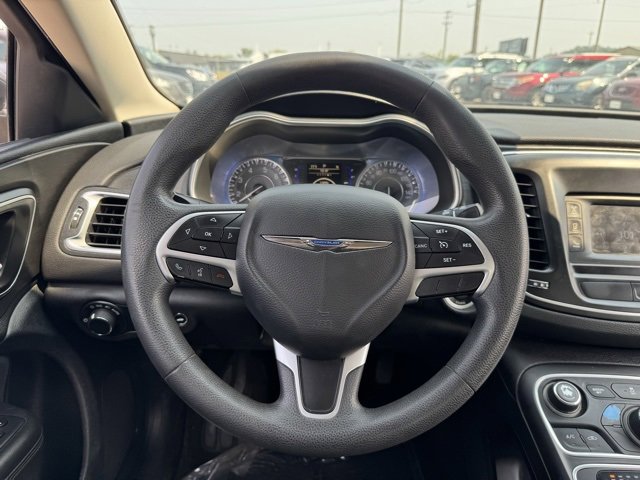 Used 2015 Chrysler 200 Limited image 19