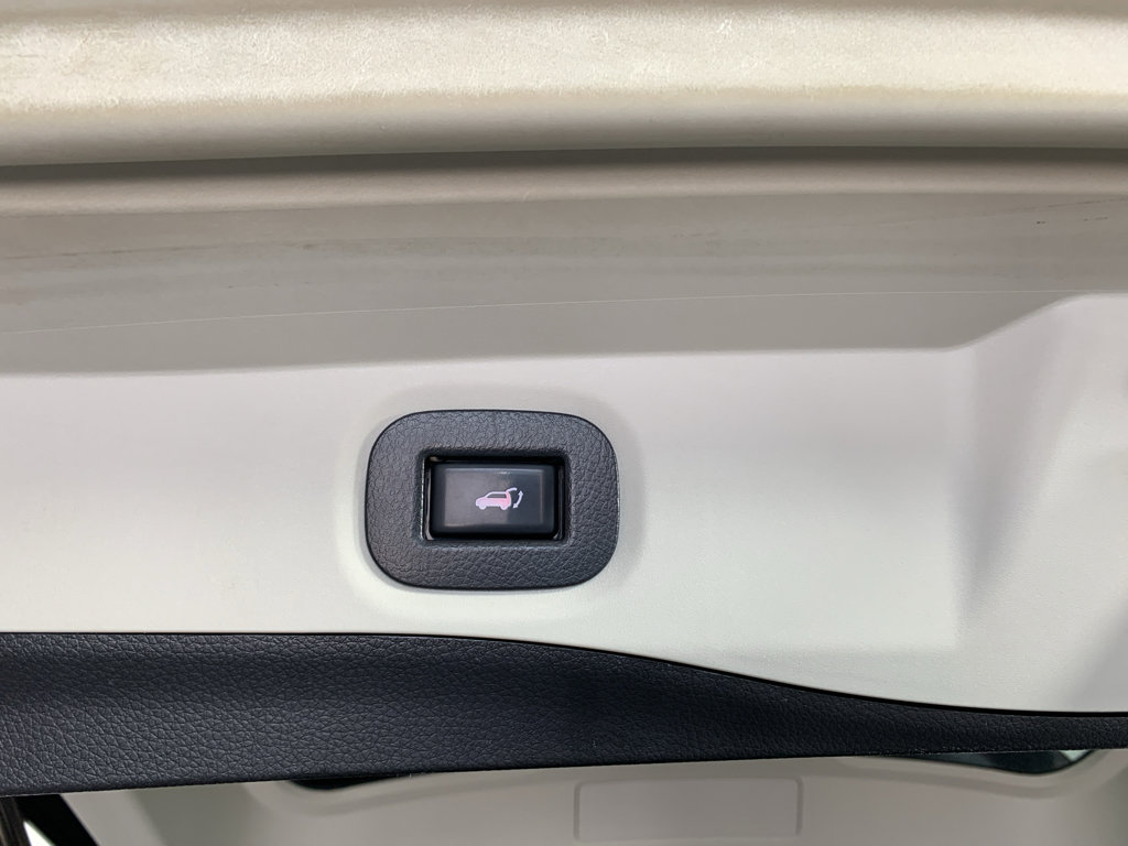 Used 2017 Nissan Rogue SL w/ SL Premium Package image 36