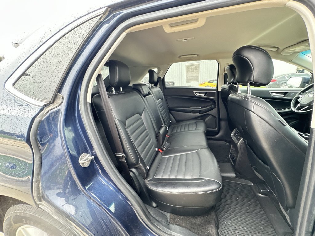Used 2017 Ford Edge SEL w/ Equipment Group 201A AWD/4WD image 27