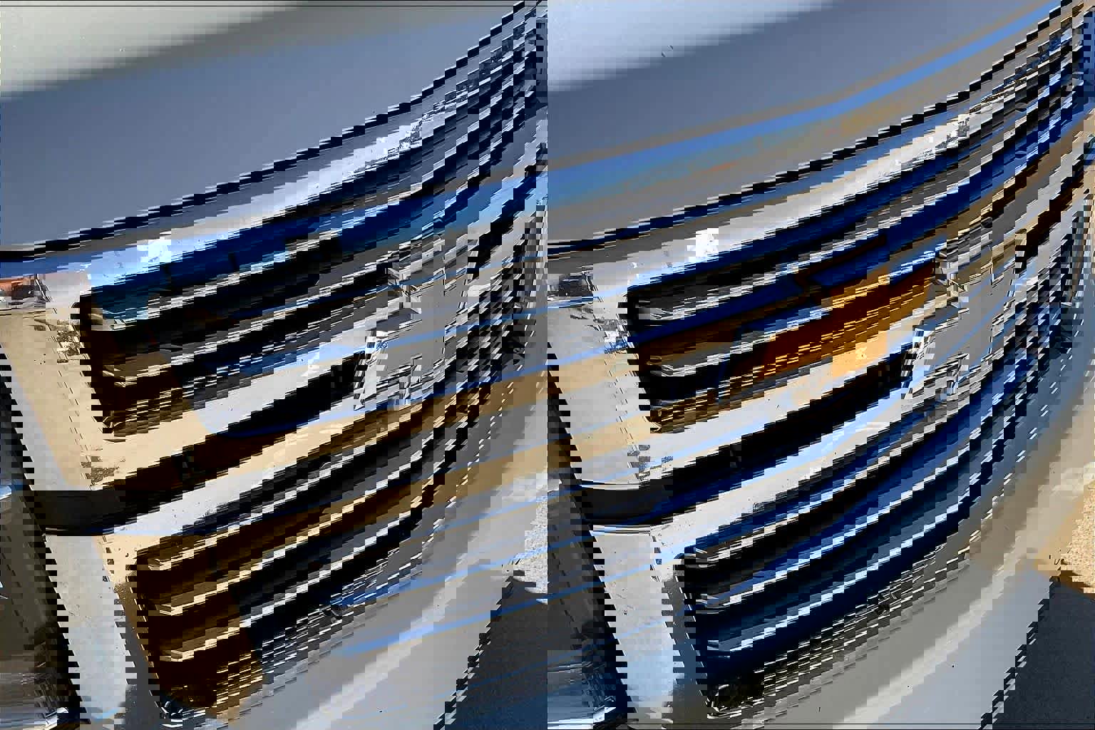 Used 2015 Chevrolet Suburban LT image 29