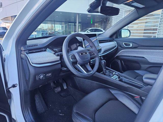 Used 2024 Jeep Compass Latitude w/ Altitude Special Edition AWD/4WD image 22