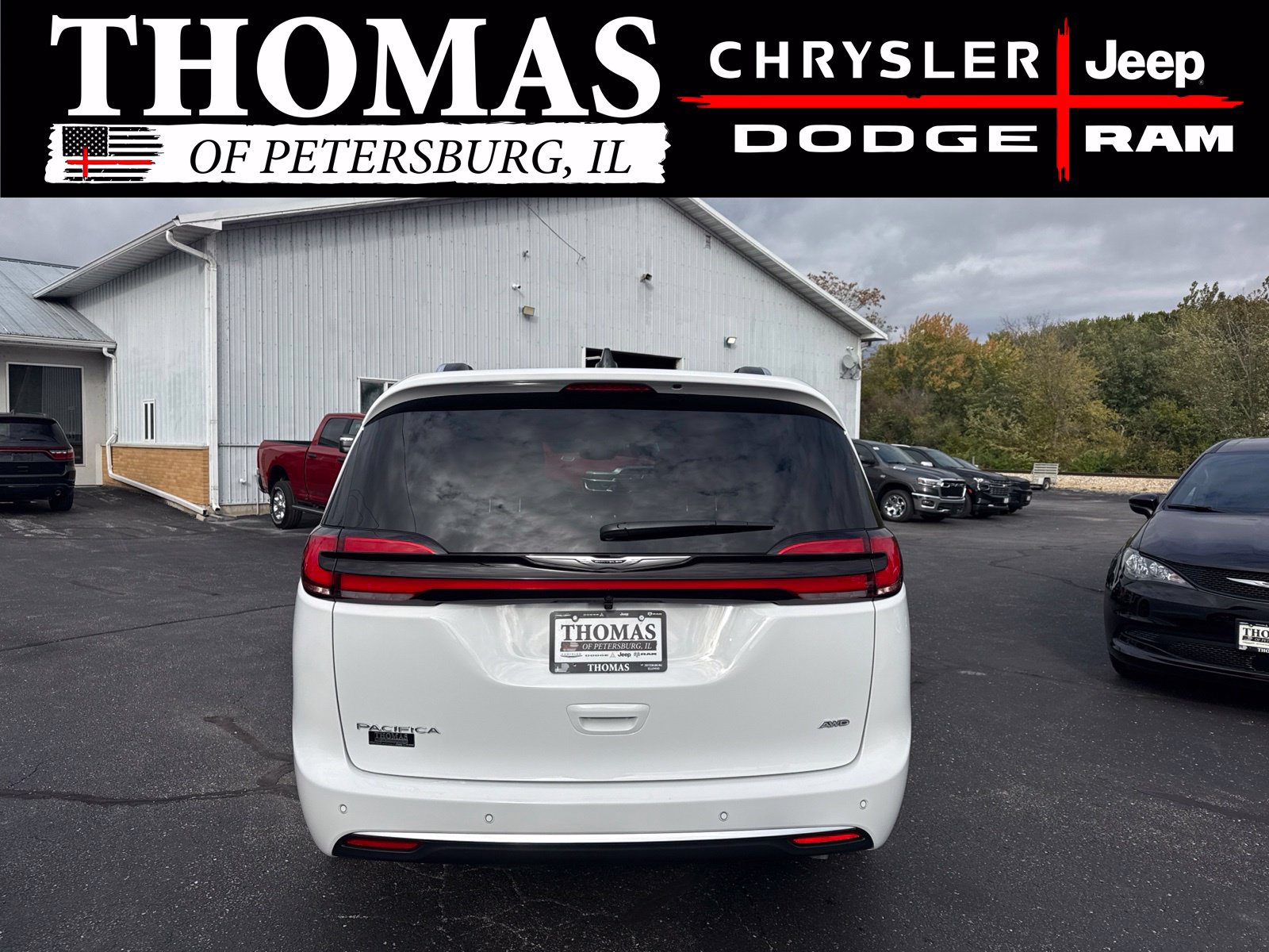 Used 2026 Chrysler Pacifica Pinnacle AWD/4WD image 6
