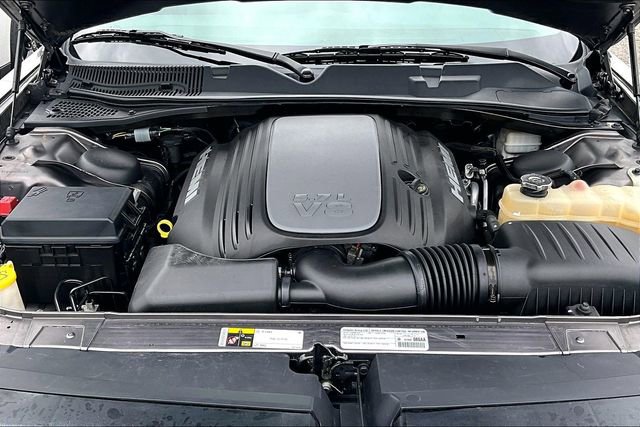 Used 2014 Dodge Challenger R/T image 32