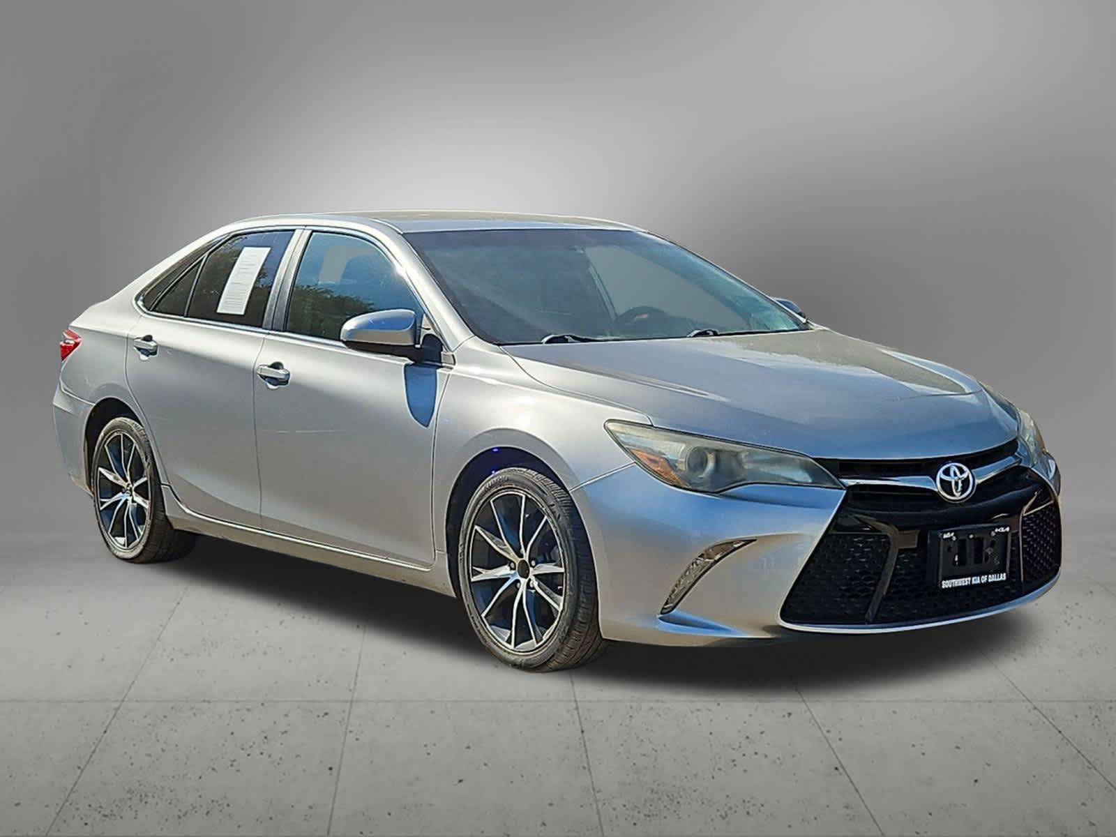 Used 2015 Toyota Camry XSE FWD image 8