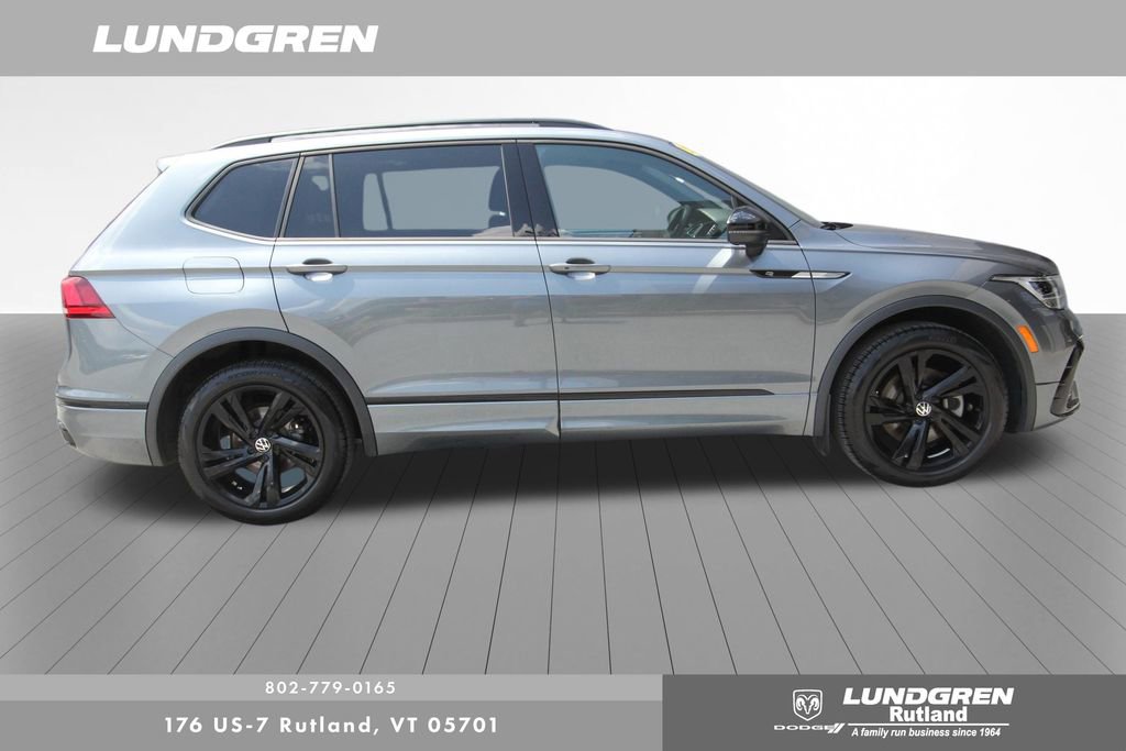 Used 2023 Volkswagen Tiguan SE R-Line AWD/4WD image 2