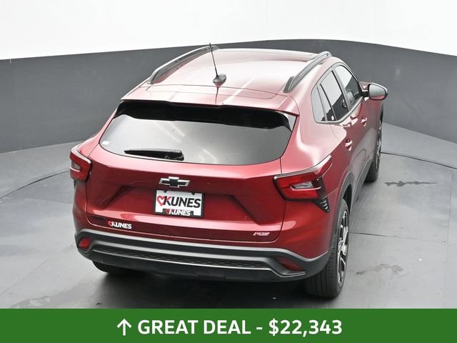 Used 2024 Chevrolet Trax RS w/ Sunroof Package FWD image 13
