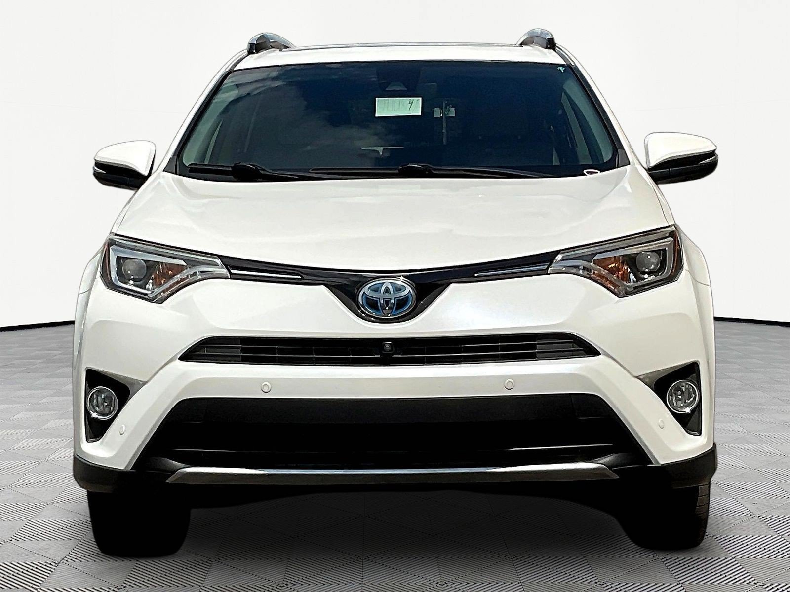 Used 2018 Toyota RAV4 Limited w/ Advanced Technology Package AWD/4WD image 2