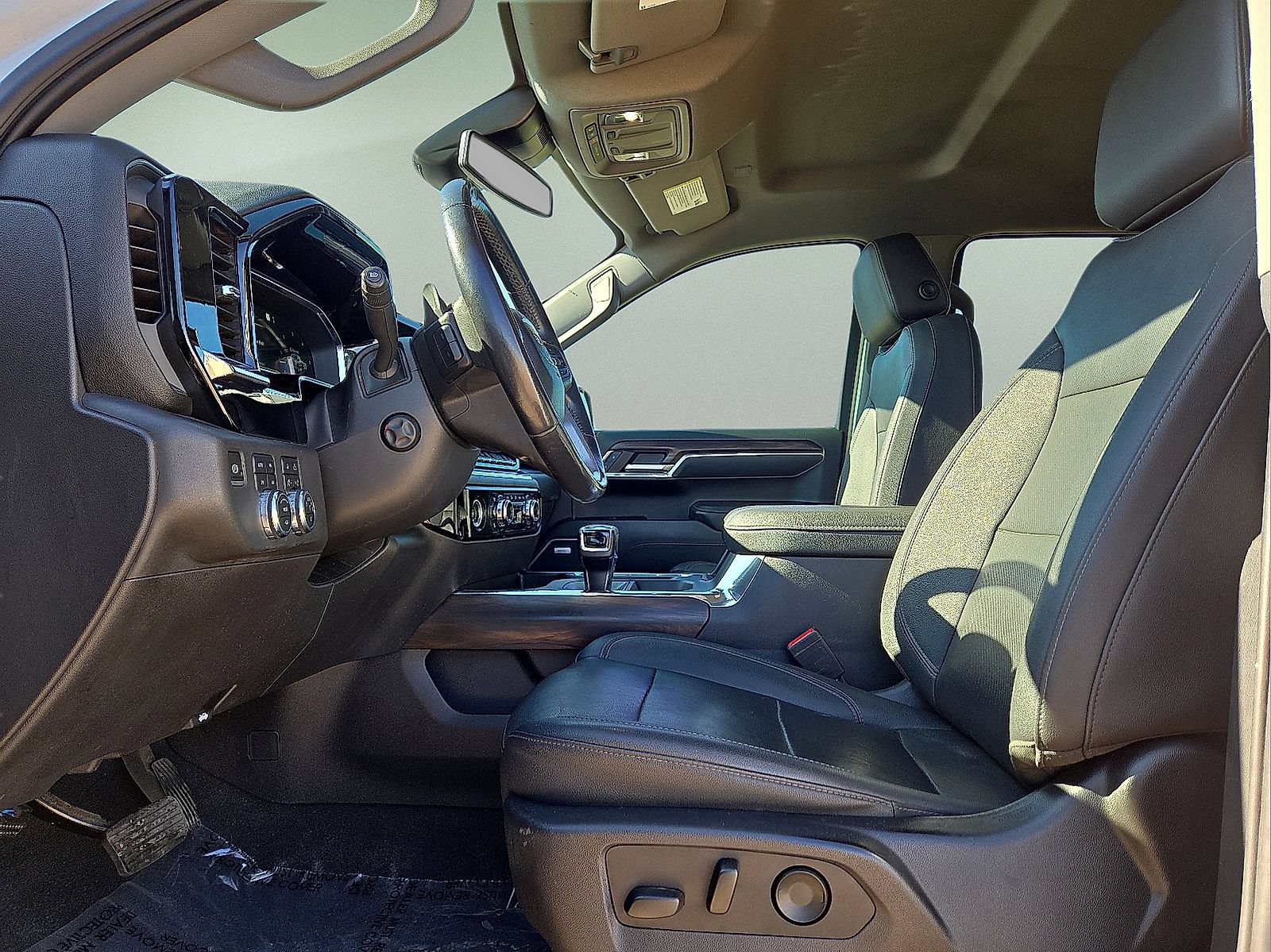 Used 2023 GMC Sierra 1500 SLT w/ SLT Premium Package AWD/4WD image 24
