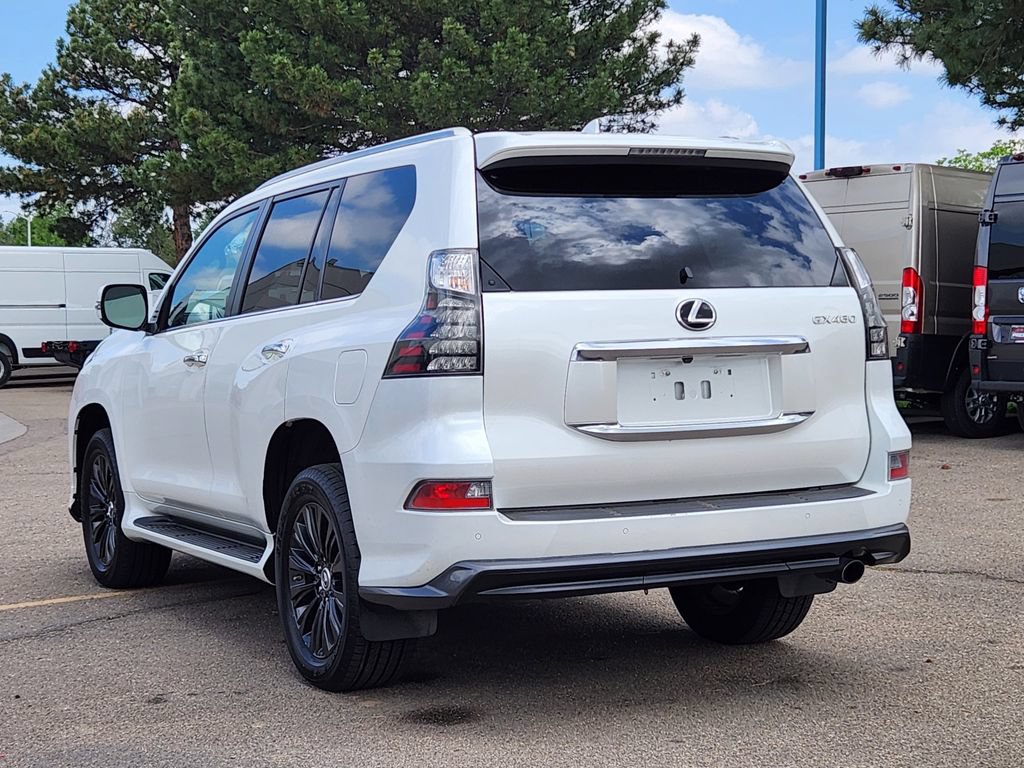 Used 2023 Lexus GX 460 Premium w/ Accessory Package AWD/4WD image 3