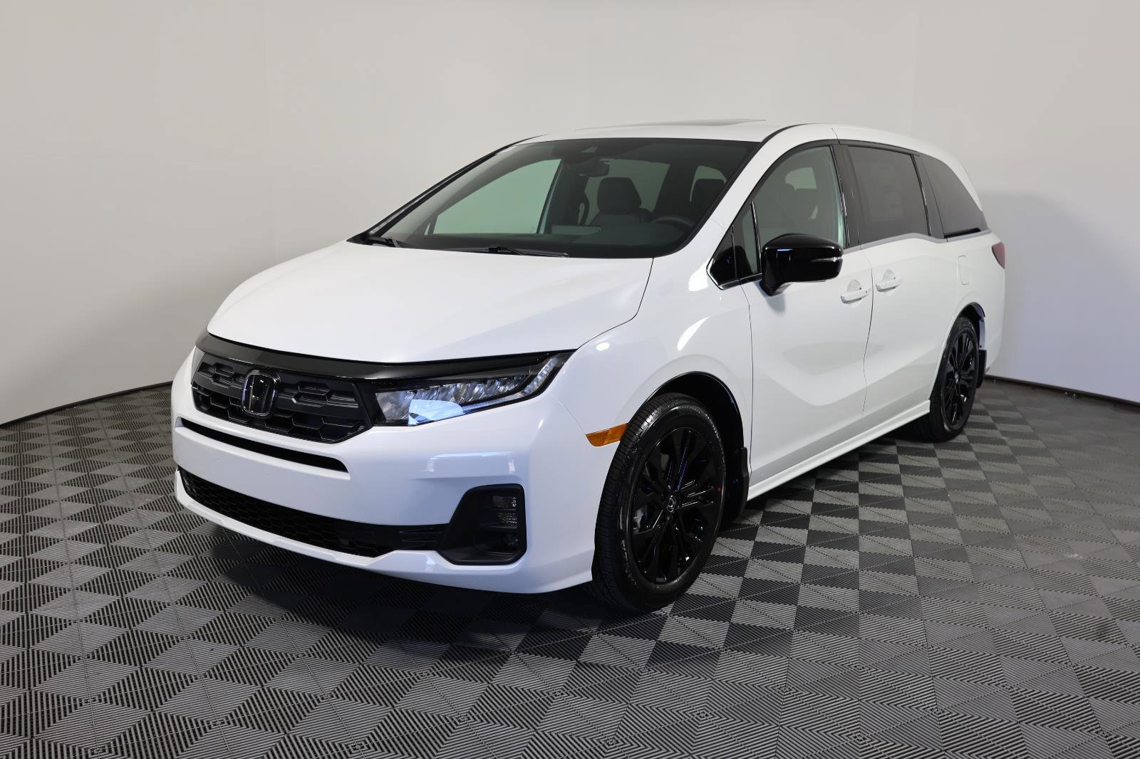 Used 2026 Honda Odyssey Sport-L image 1