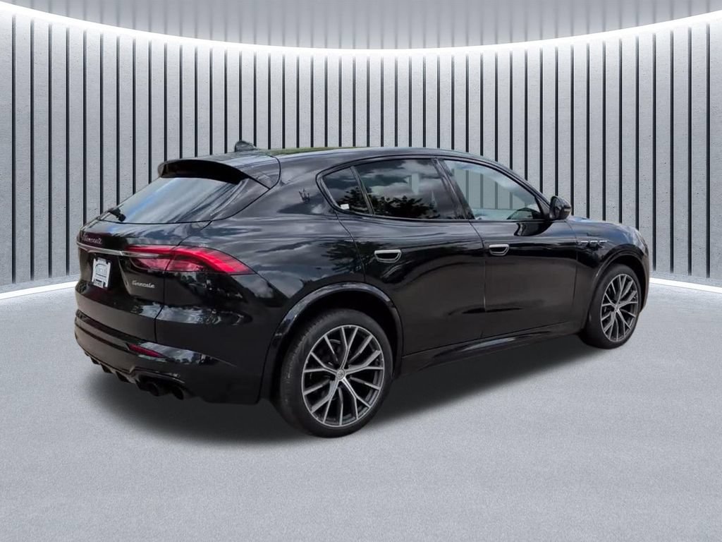 Used 2023 Maserati Grecale Modena AWD/4WD image 4